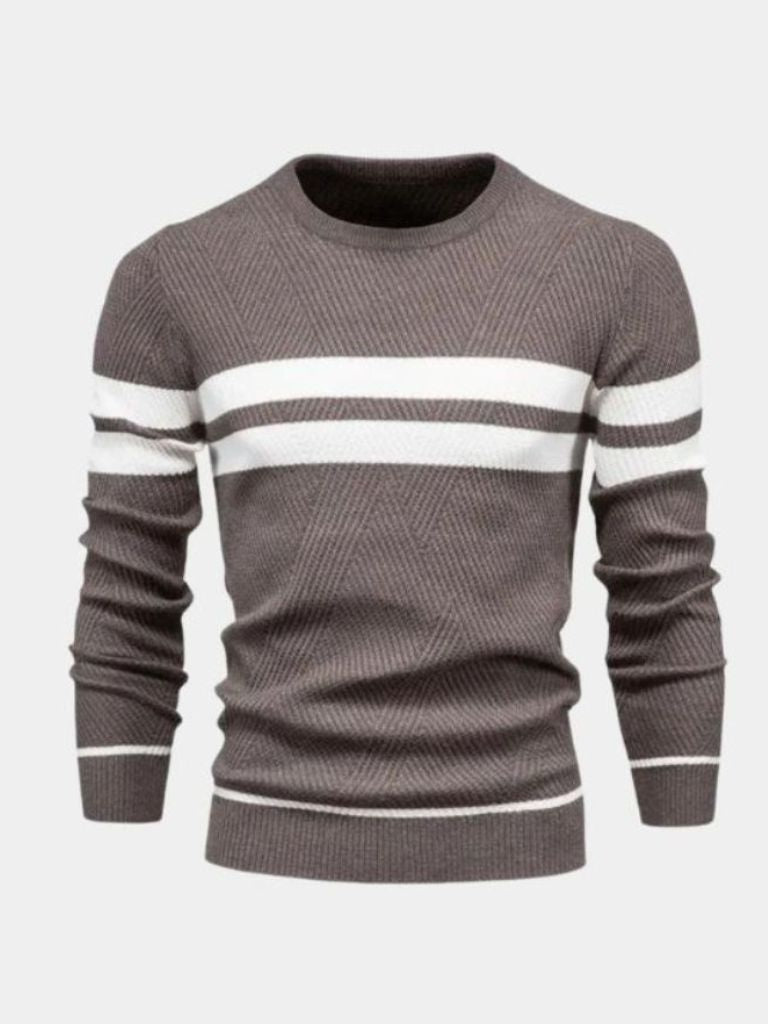 https://cdn.shopify.com/s/files/1/0713/1050/8289/files/essential-casual-sweater-cross-crown-620407.jpg?v=1770872299