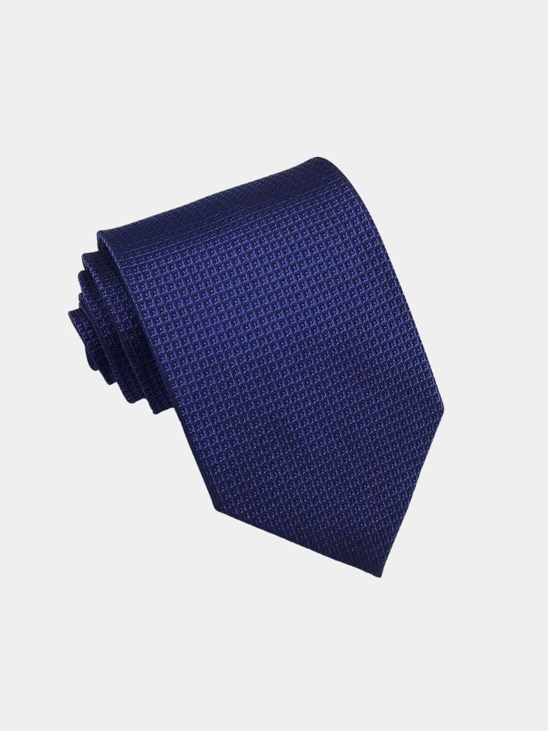 https://cdn.shopify.com/s/files/1/0713/1050/8289/files/oxford-row-tie-cross-crown-849149.jpg?v=1748047109
