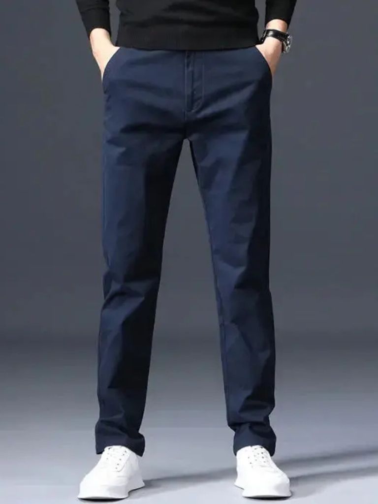 https://cdn.shopify.com/s/files/1/0713/1050/8289/files/minimalist-straight-trousers-cross-crown-489590.jpg?v=1754065794